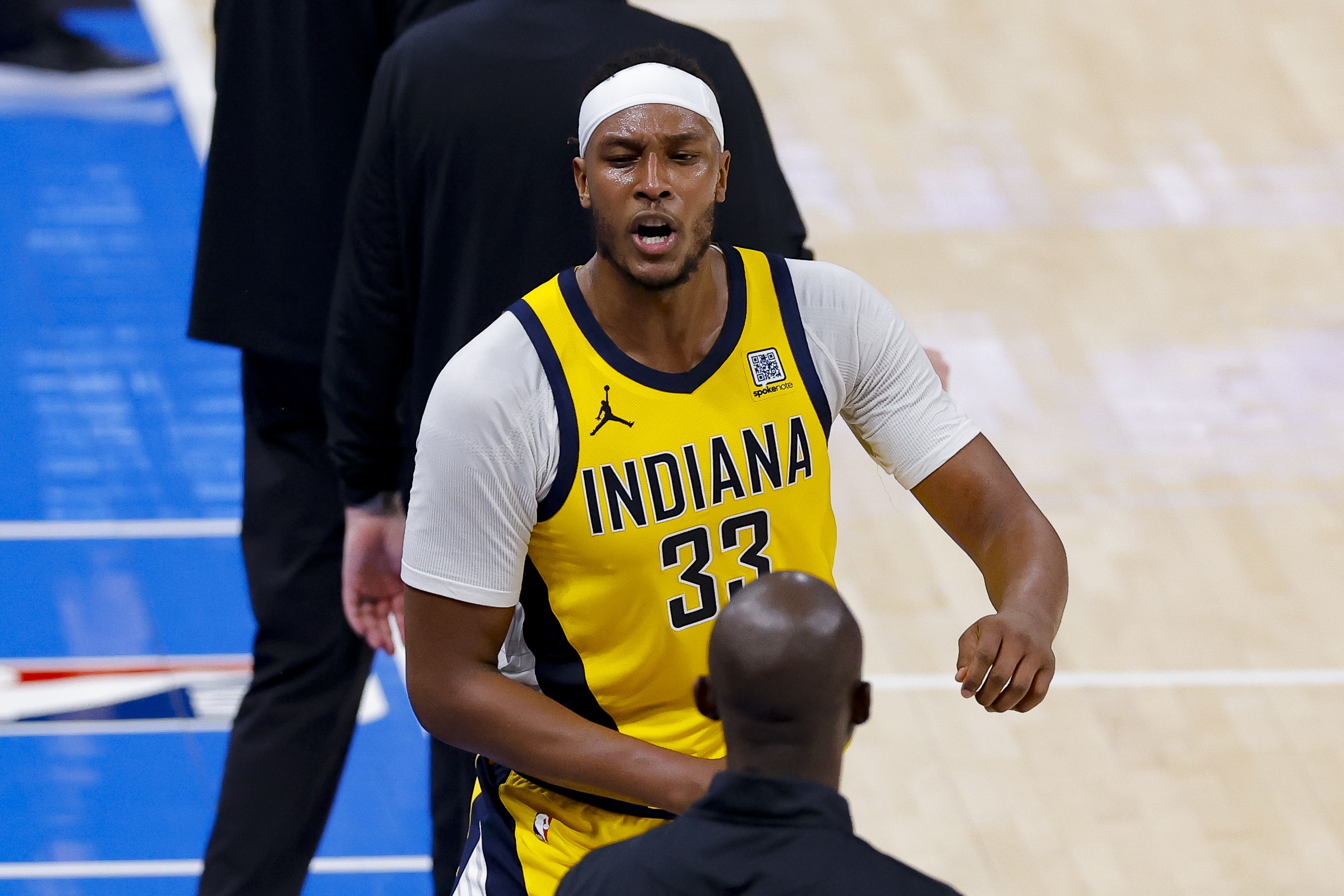 獭兔哈利伤病改变东部格局 雄鹿裁利拉德是下季省钱提战最优解？