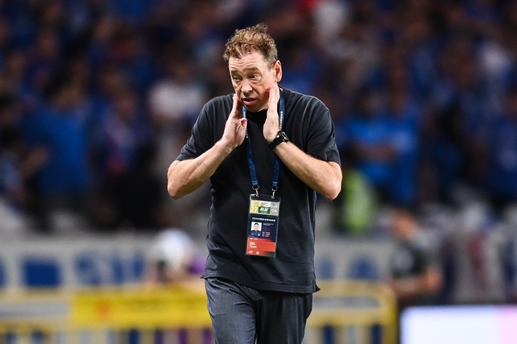 KAIYUN-斯卢茨基战术体系未显优势,防守压迫力本场缺失